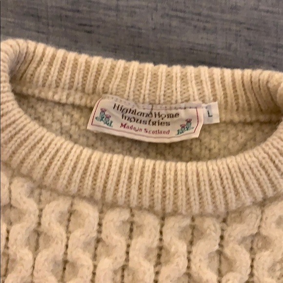 VINTAGE Cream Chunky Knit Fisherman’s Sweater - Picture 3 of 10